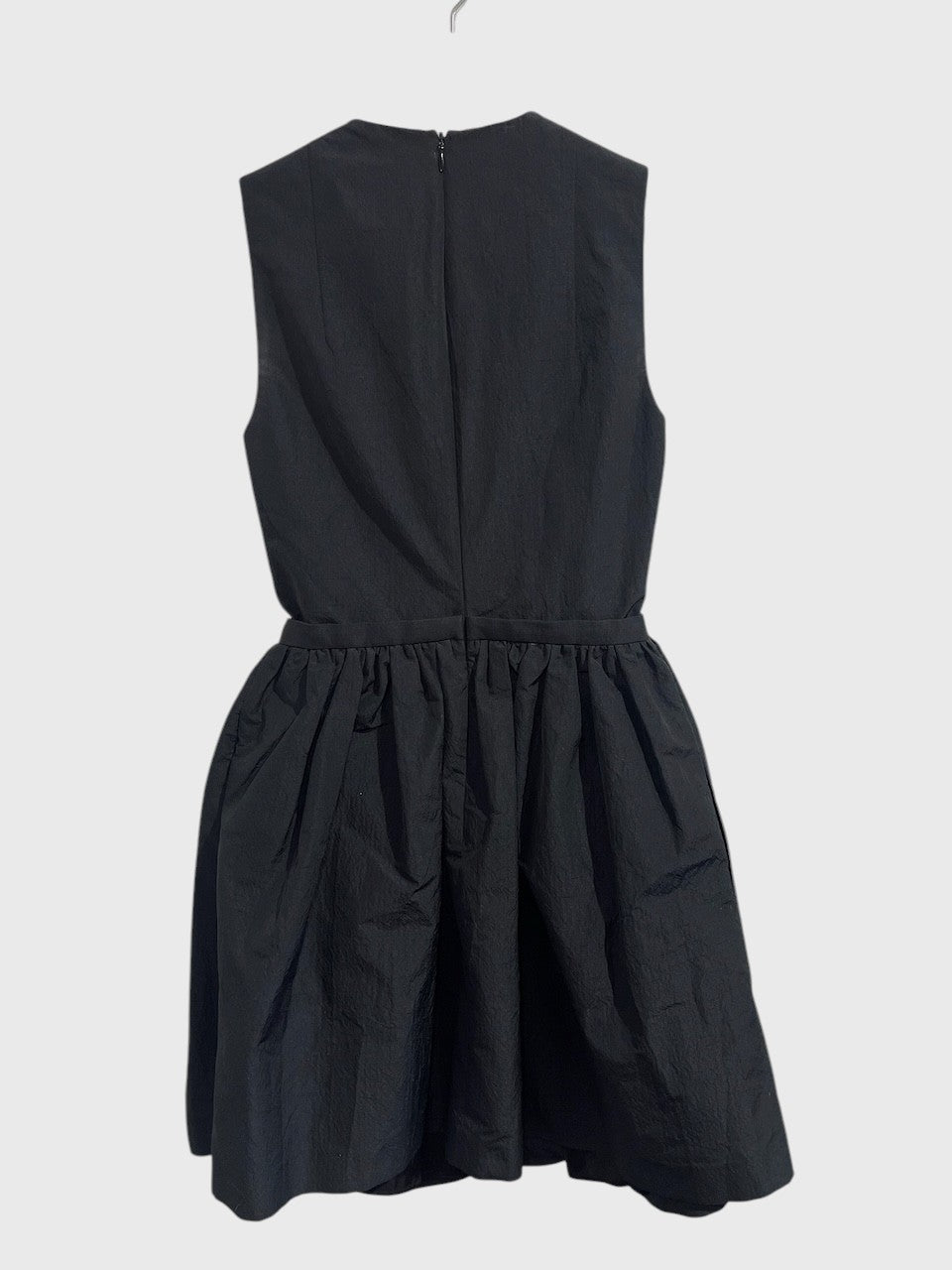 Robe Carven noire T.36