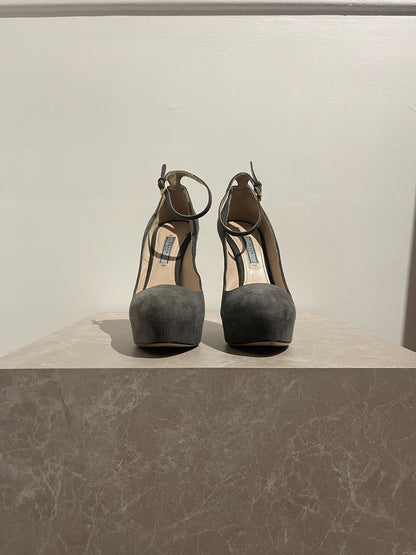Escarpins Prada gris T.38