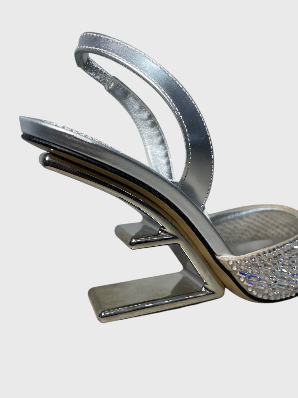 Escarpins Fendi argents T.36