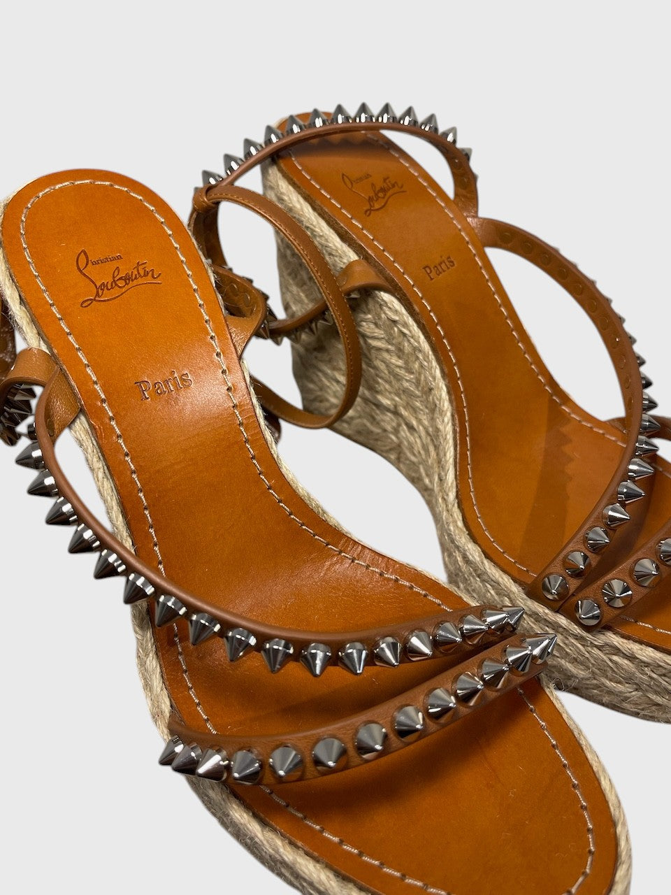 Sandales Christian Louboutin camel T.40