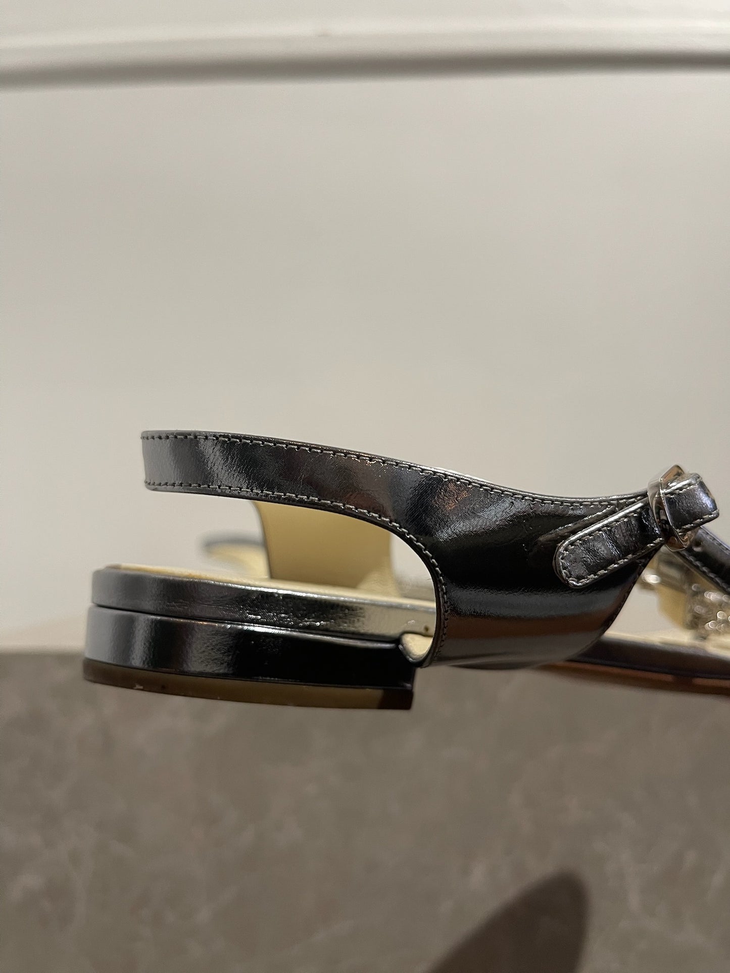 Sandales Chanel argent T.40,5