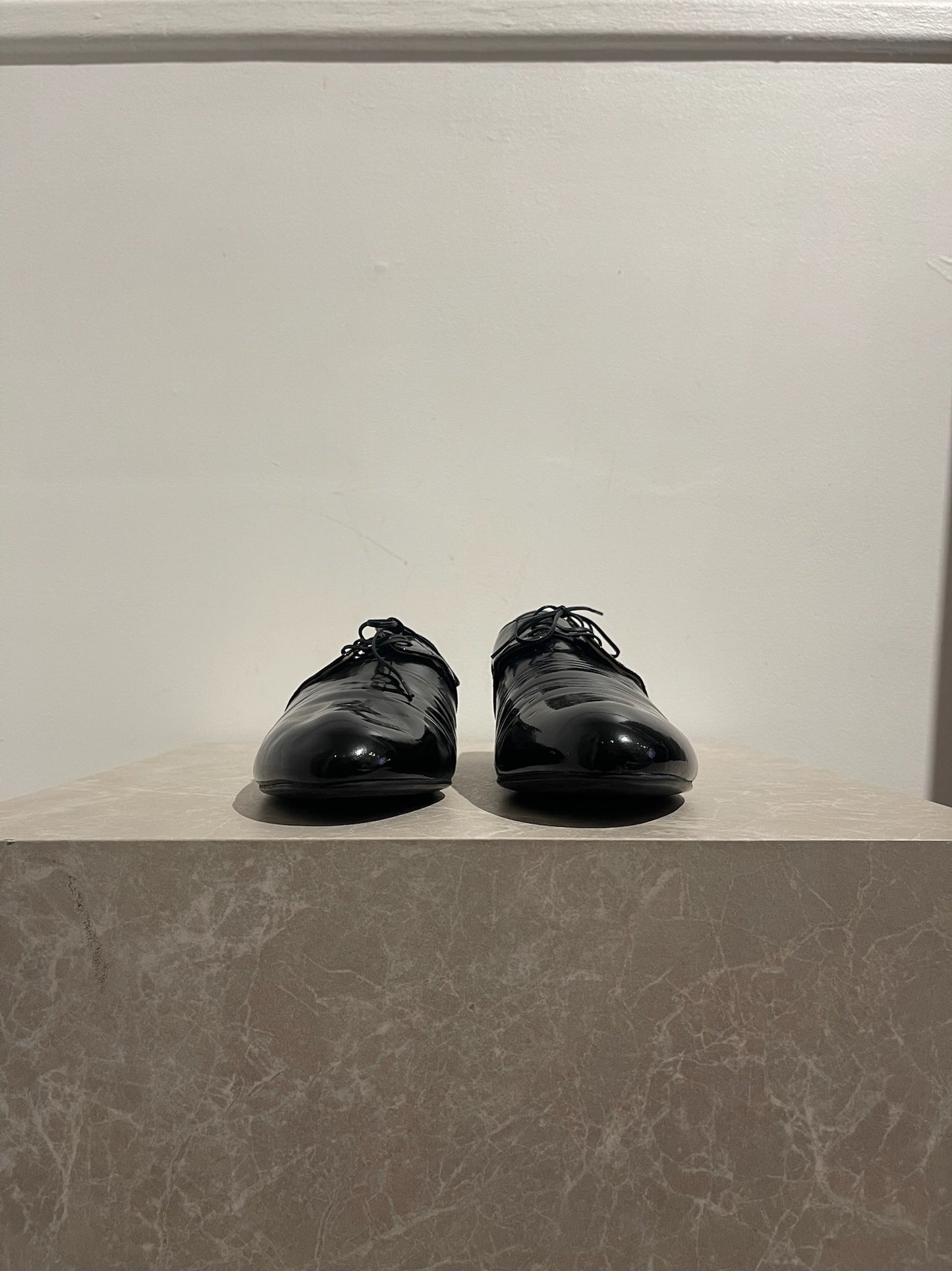 Derbies Prada noires T.40