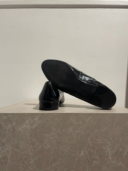 Derbies Prada noires T.40