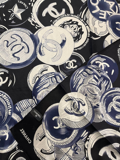 Foulard Chanel noir et bleu
