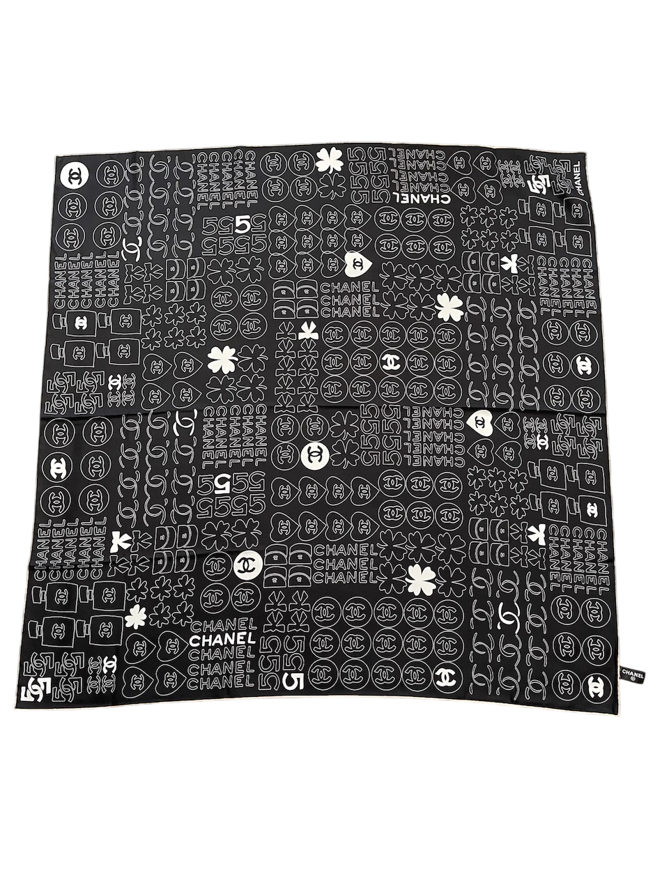 Foulard Chanel noir Trèfle