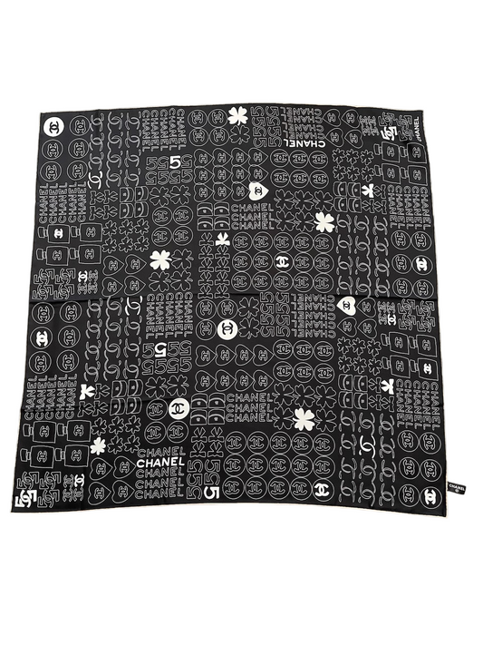 Foulard Chanel noir Trèfle