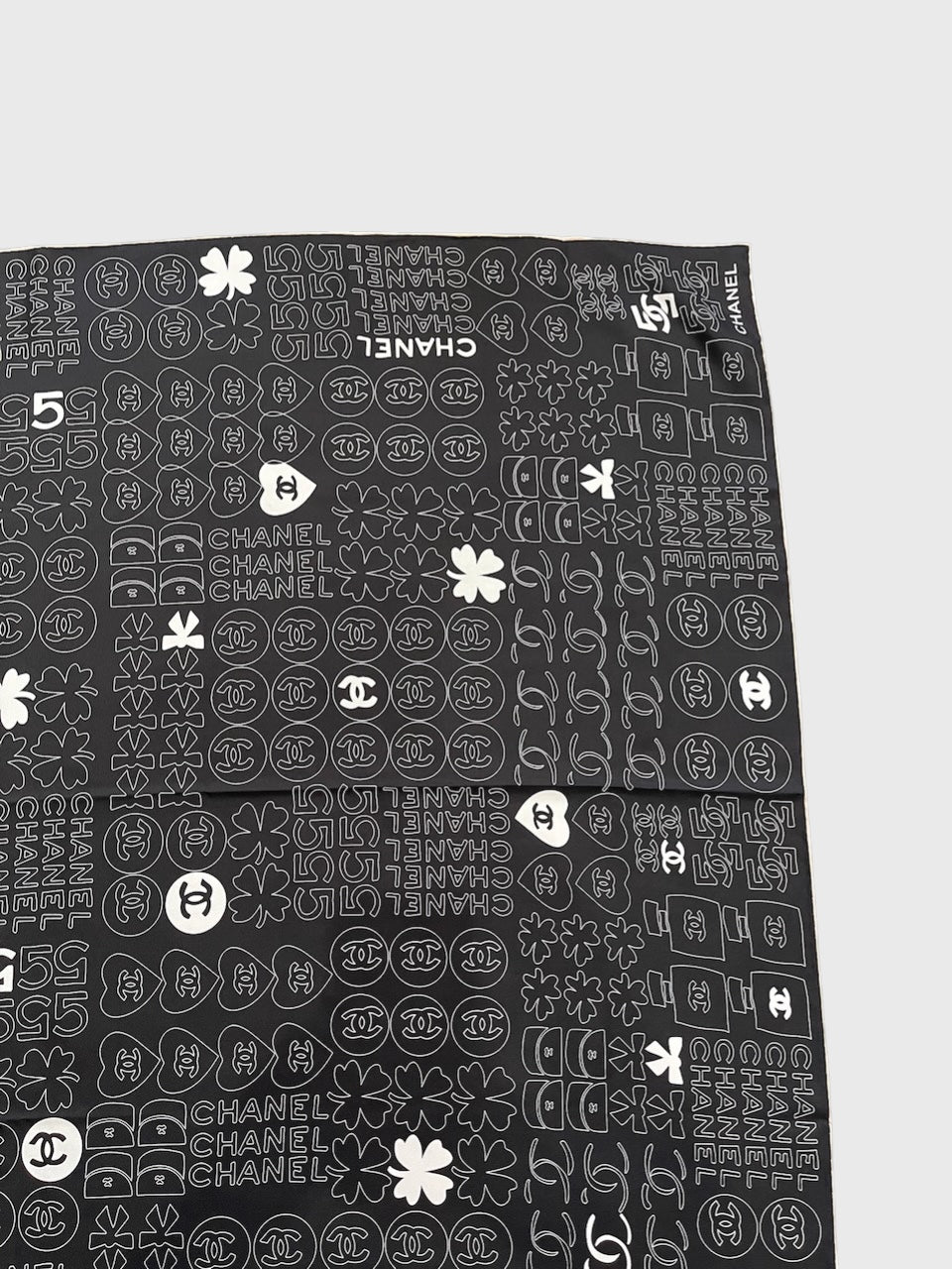 Foulard Chanel Trèfle noir