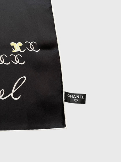 Foulard Chanel noir CC