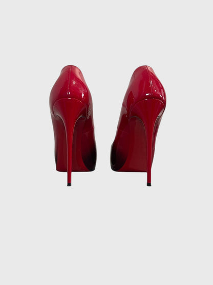 Escarpins Christian Louboutin rouges T.38,5