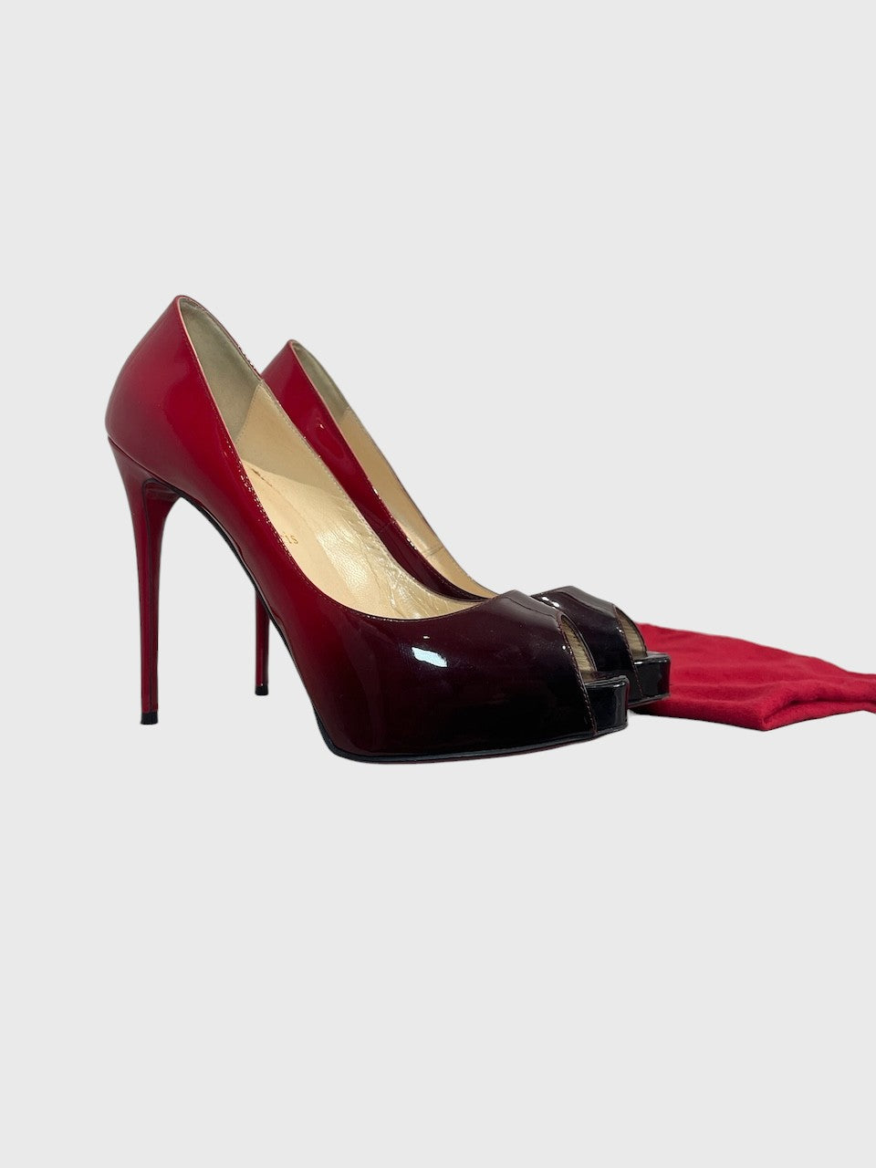 Escarpins Christian Louboutin rouges T.38,5