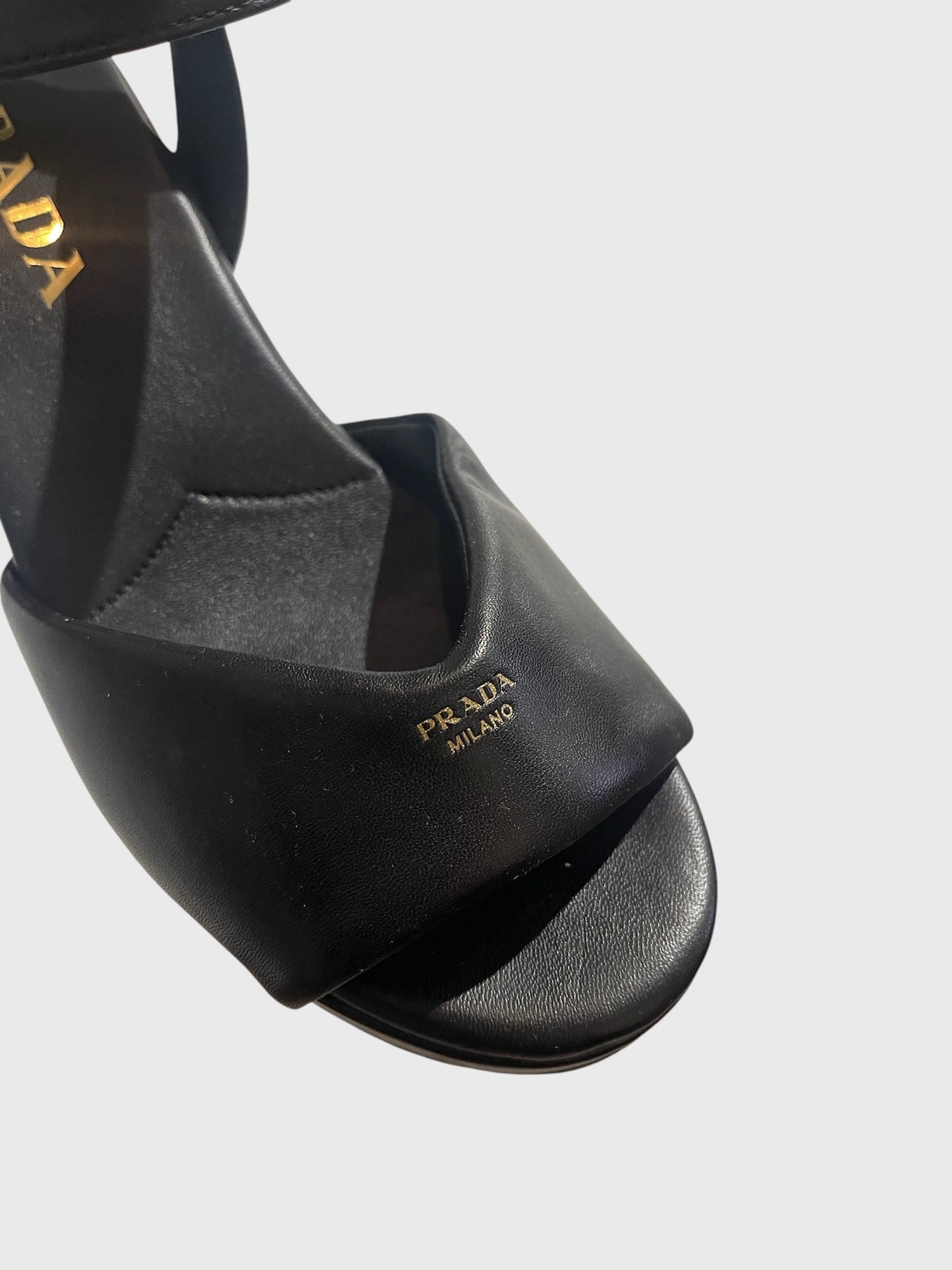 Sandales Prada noires T.37