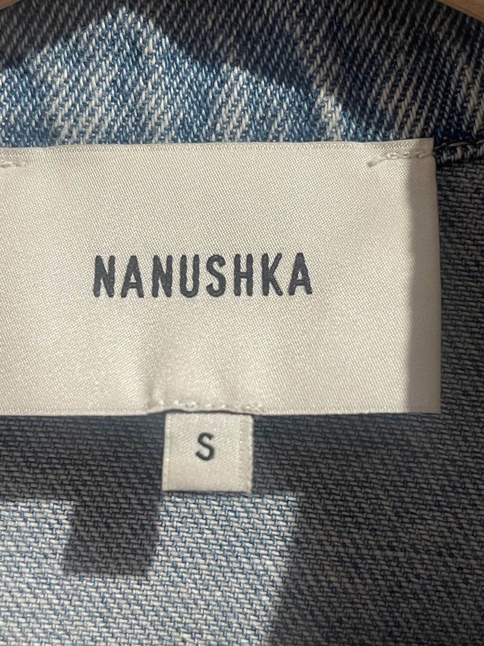 Robe Nanushka en jeans T.S