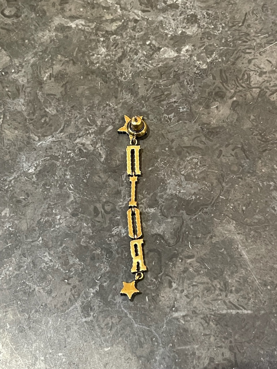 Boucle d'oreille Dior Revolution