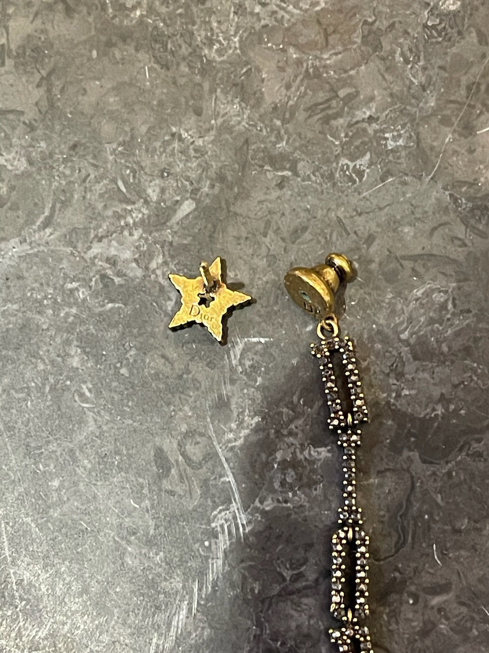 Boucle d'oreille Dior Revolution