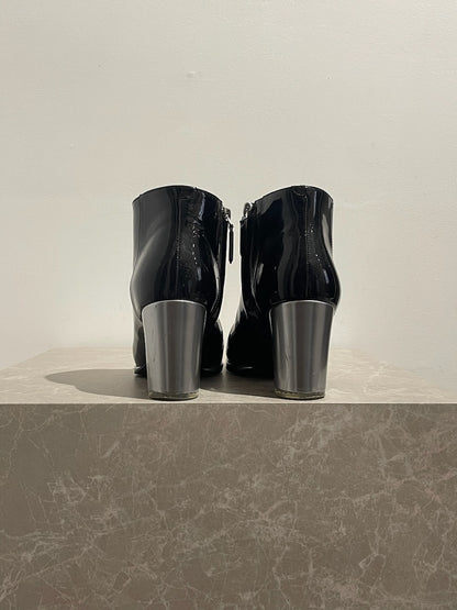 Bottines Chanel noires T.37,5