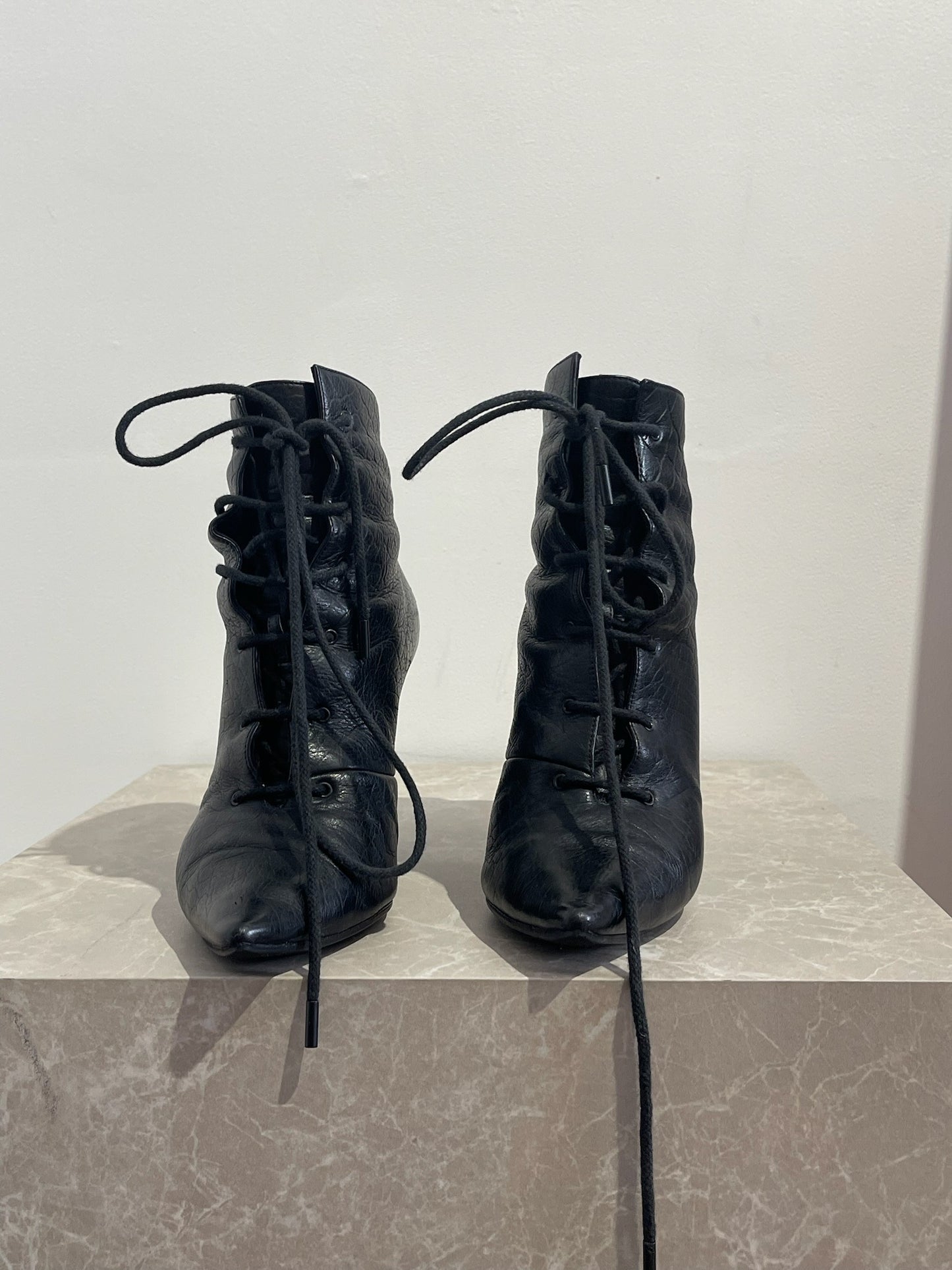 Bottines Saint Laurent noires T.38,5