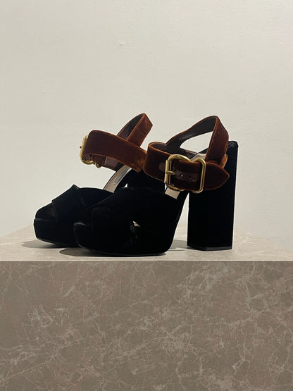 Sandales Prada noires T.38,5