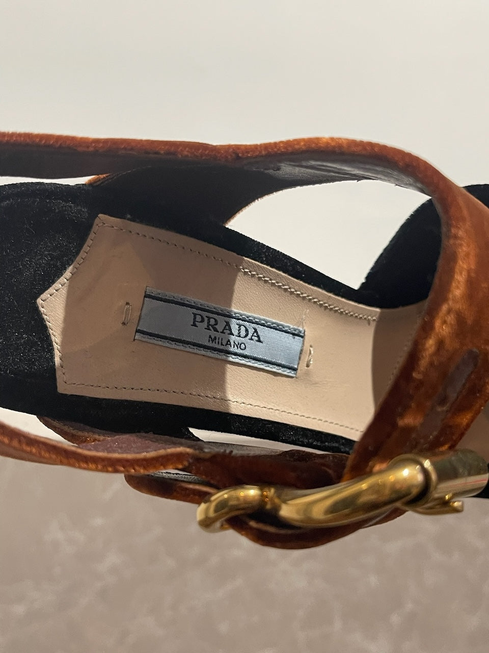 Sandales Prada noires T.38,5