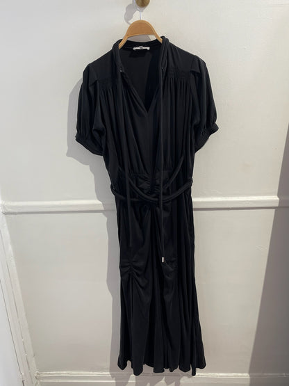 Robe Carven noire T.38