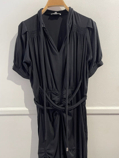 Robe Carven noire T.38