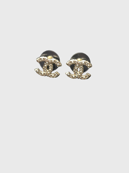 Boucles d'oreilles Chanel perles mini