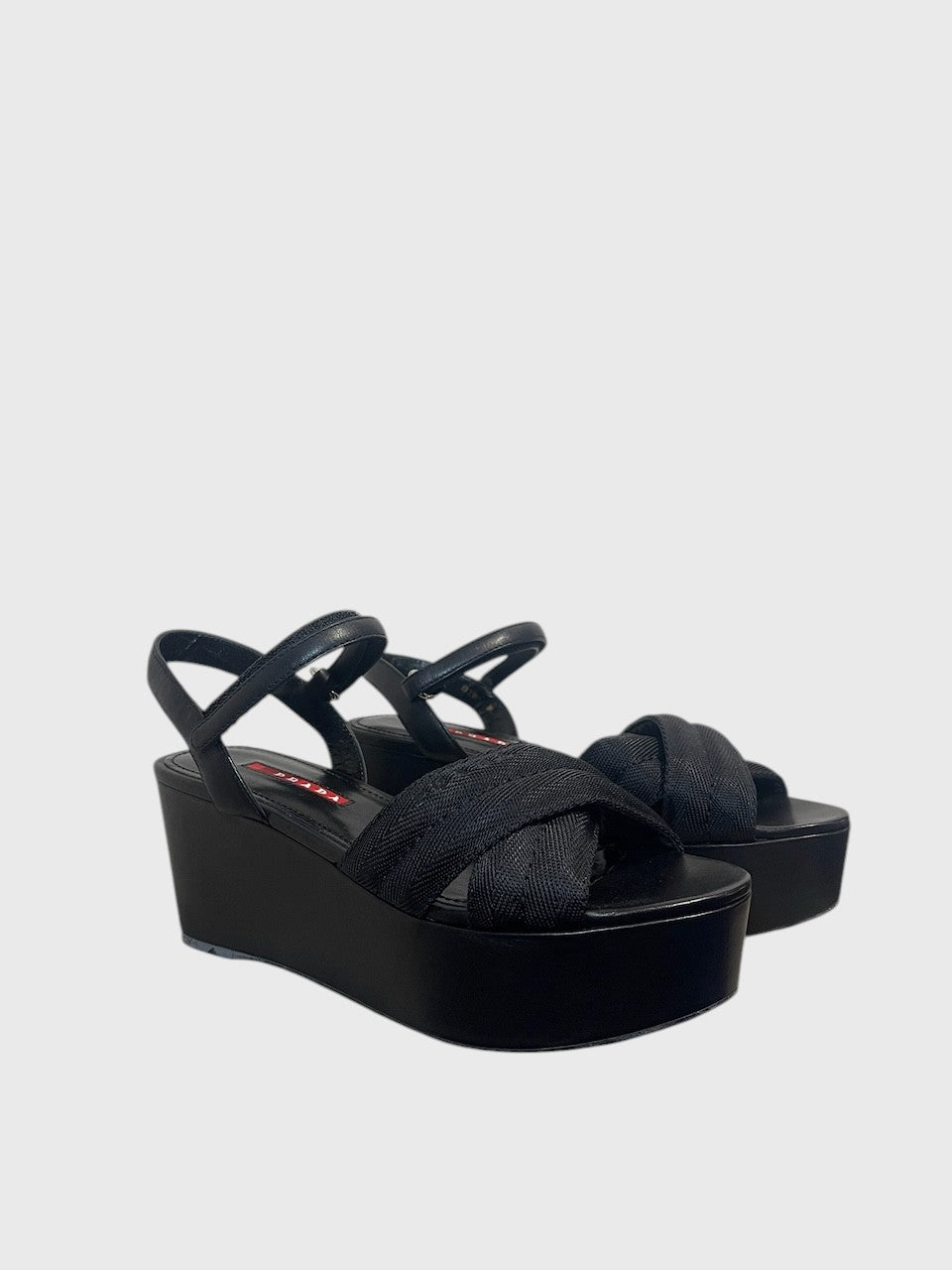 Sandales Prada noires T.36