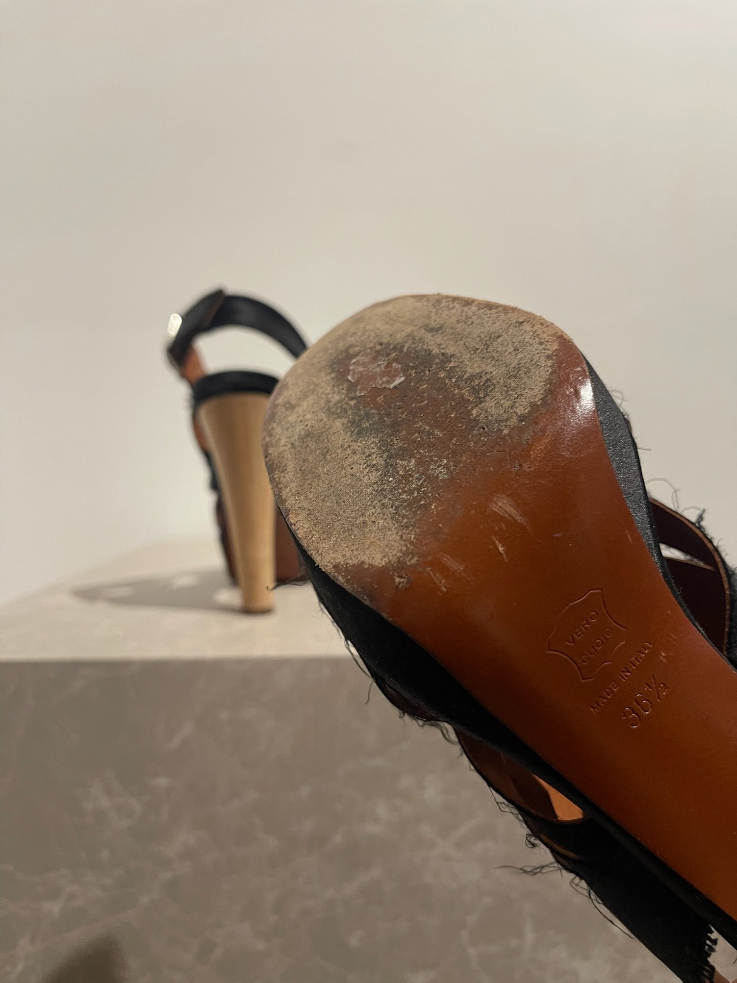 Sandales Lanvin noires T.36,5