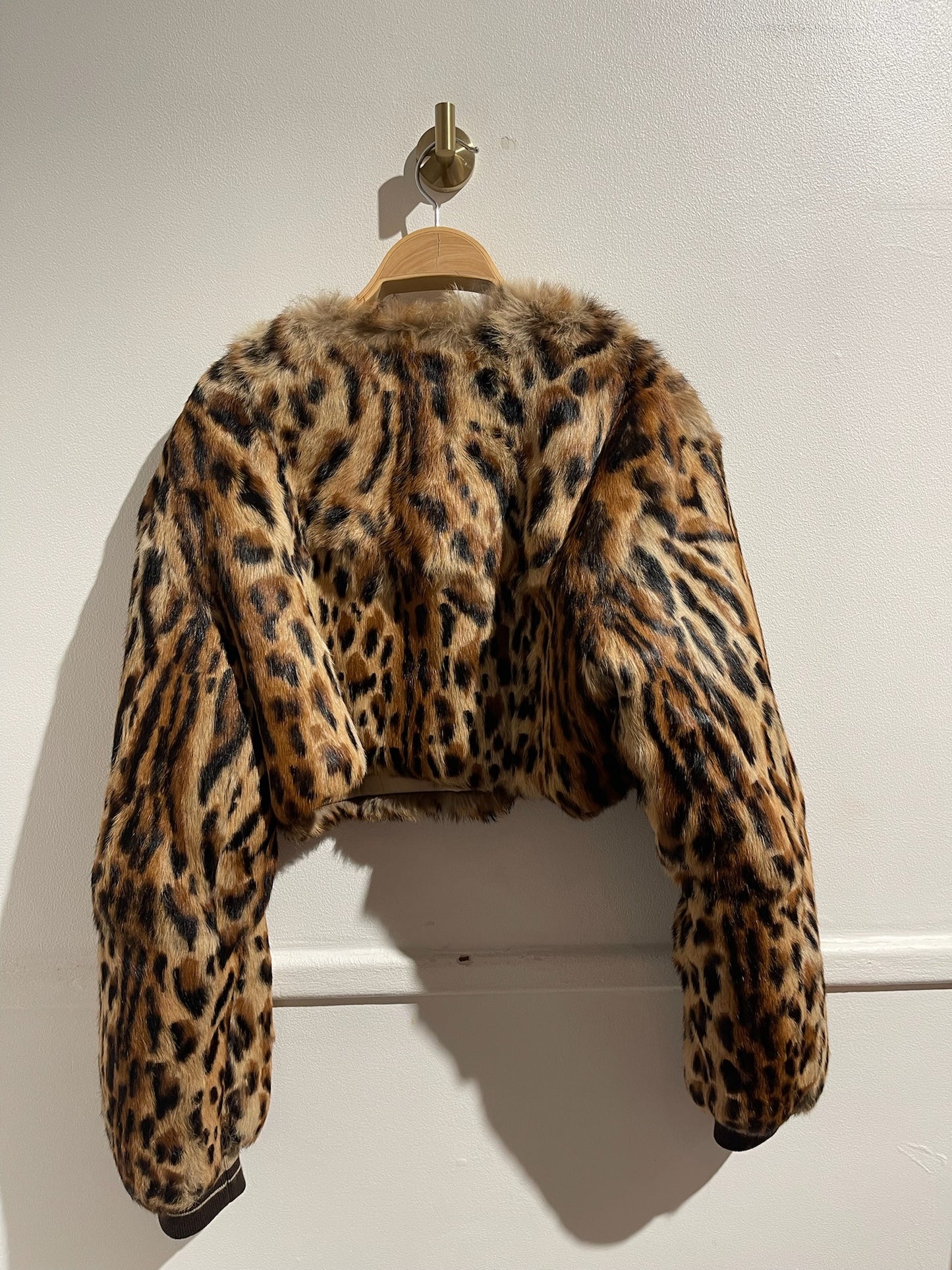 Veste en fourrure Givenchy leopard T.42