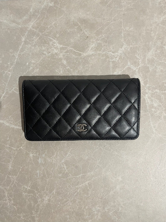 Portefeuille Chanel noir