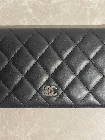 Portefeuille Chanel noir