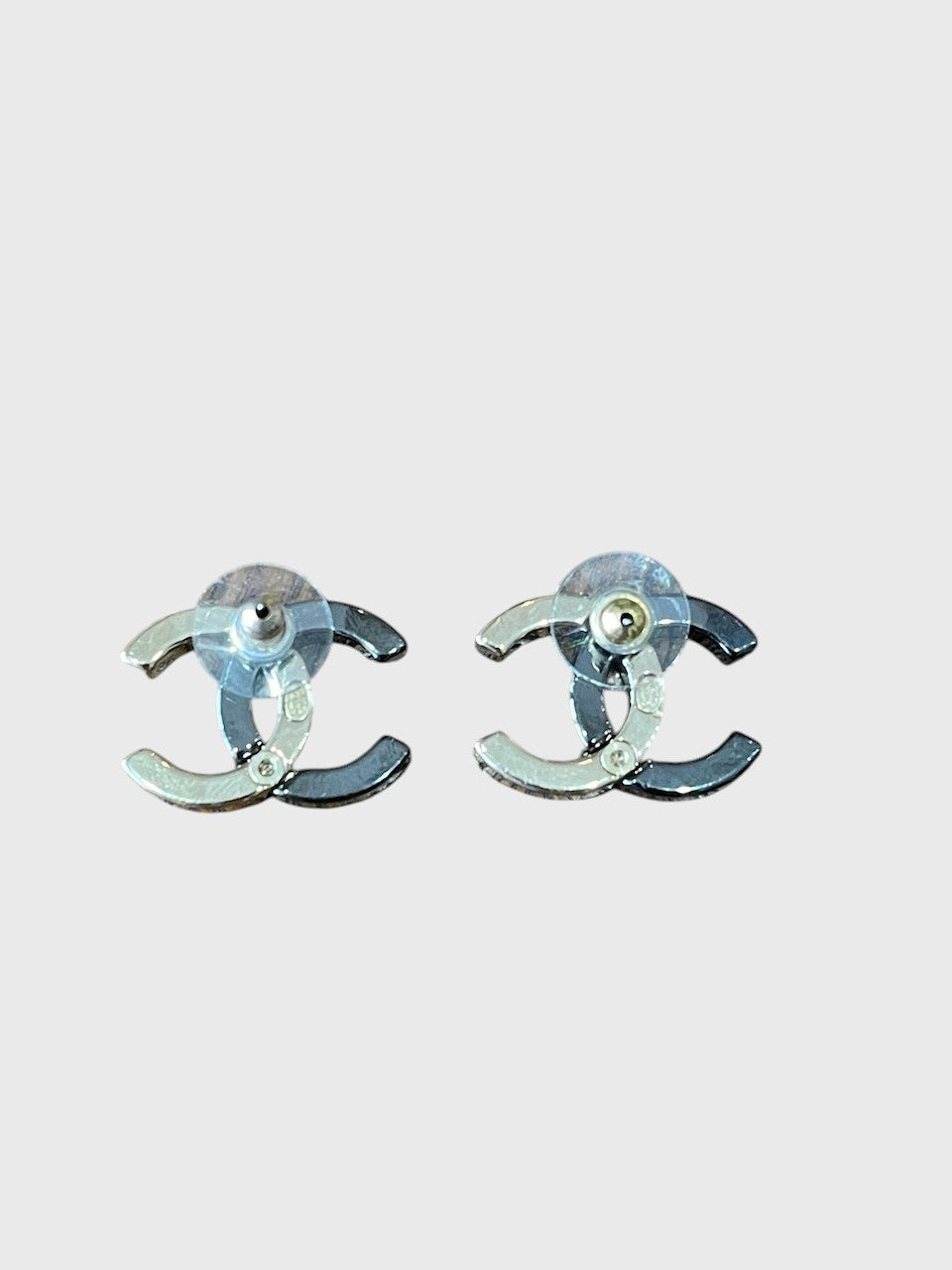 Boucles d'oreilles Chanel bicolore