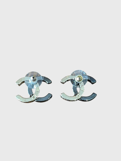 Boucles d'oreilles Chanel bicolore
