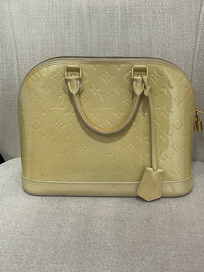 Sac Louis Vuitton Alma beige