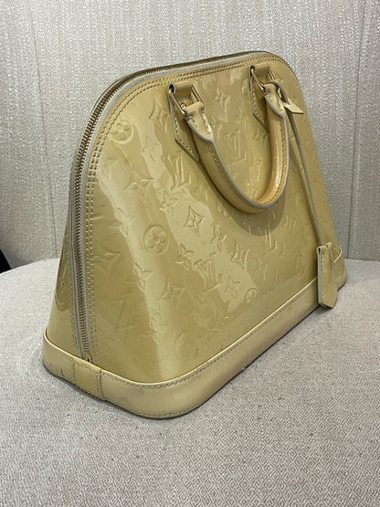 Sac Louis Vuitton Alma beige