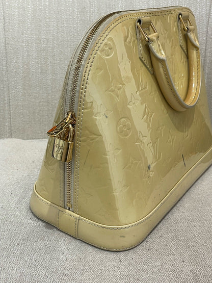 Sac Louis Vuitton Alma beige