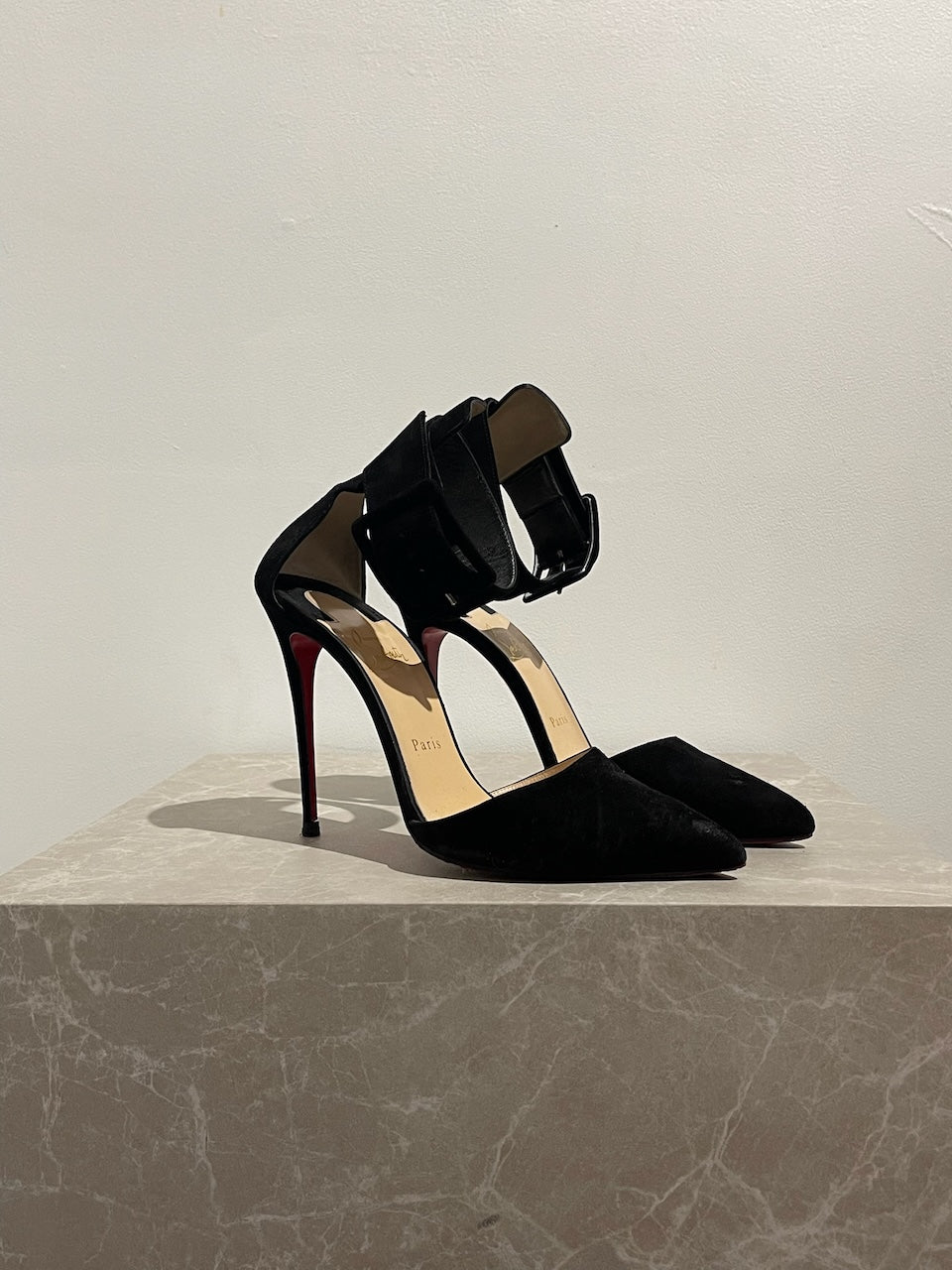 Escarpins Christian Louboutin noirs T.40