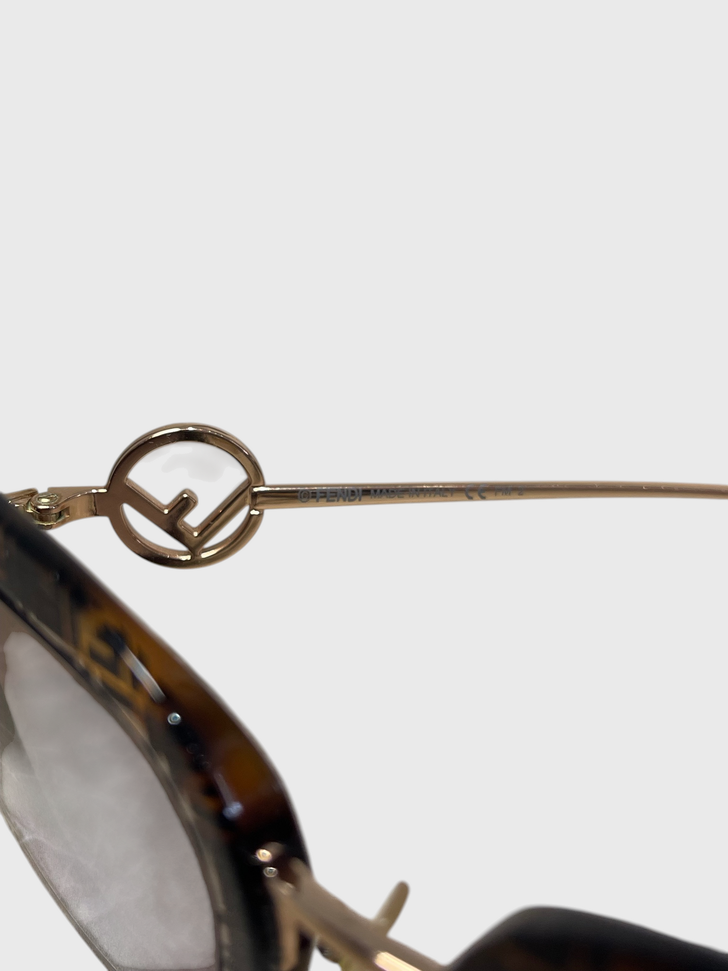 Lunettes de soleil Fendi