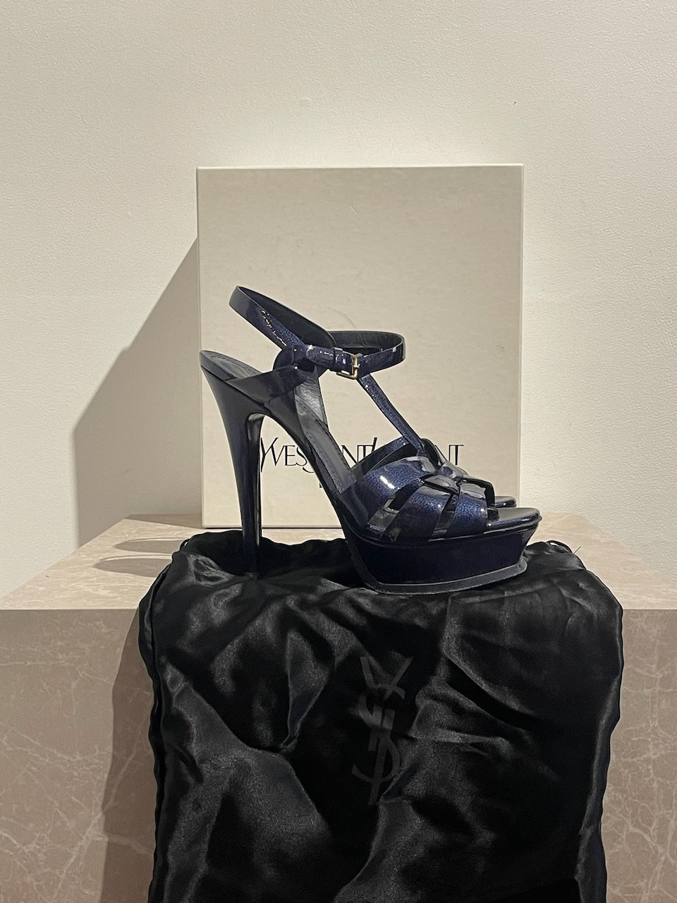 Sandales Saint Laurent Tribute T.38