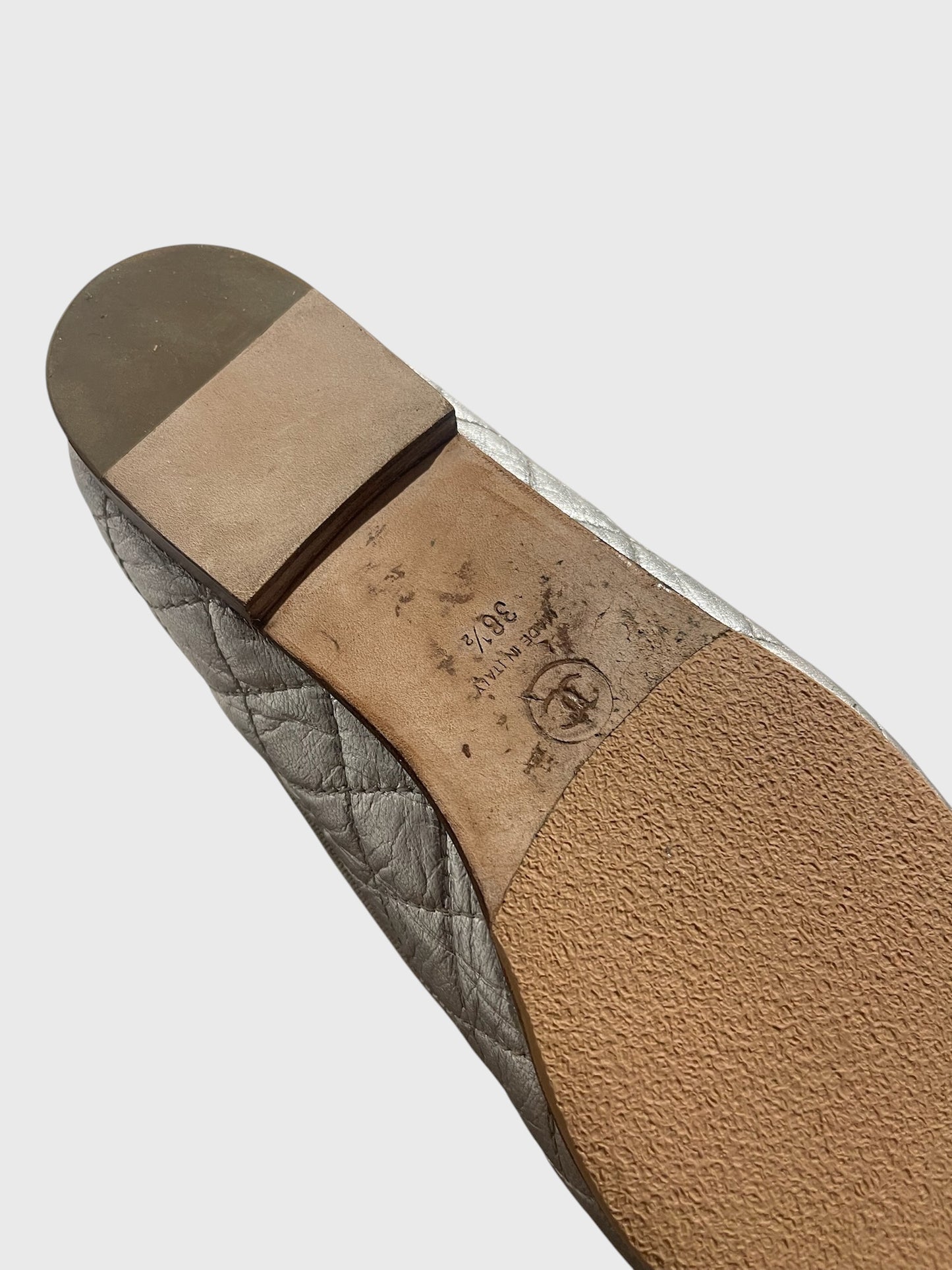 Ballerines Chanel argentées T.38,5