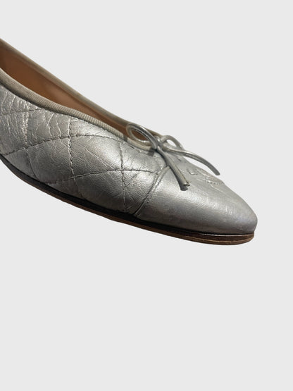 Ballerines Chanel argentées T.38,5
