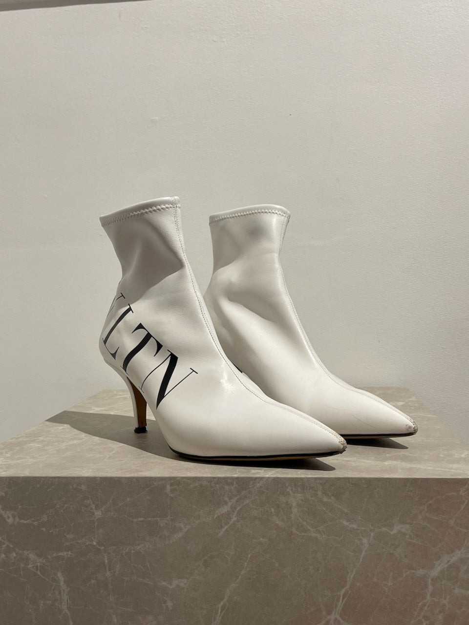 Boots Valentino blanches T.40