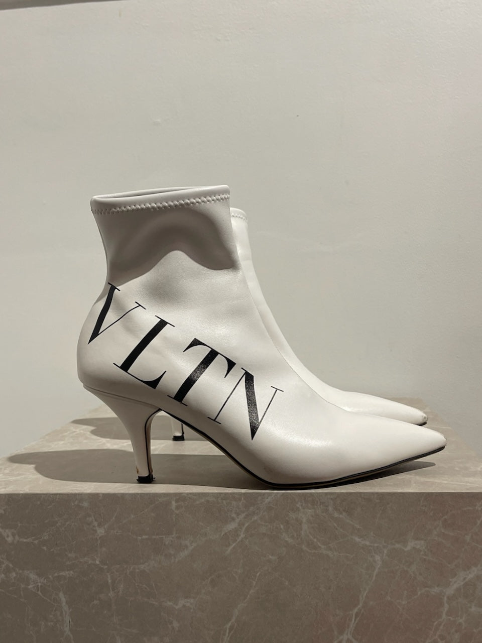 Boots Valentino blanches T.40