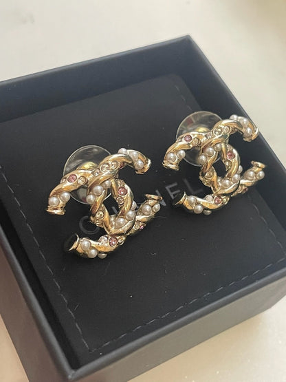 Boucles d'oreilles Chanel CC