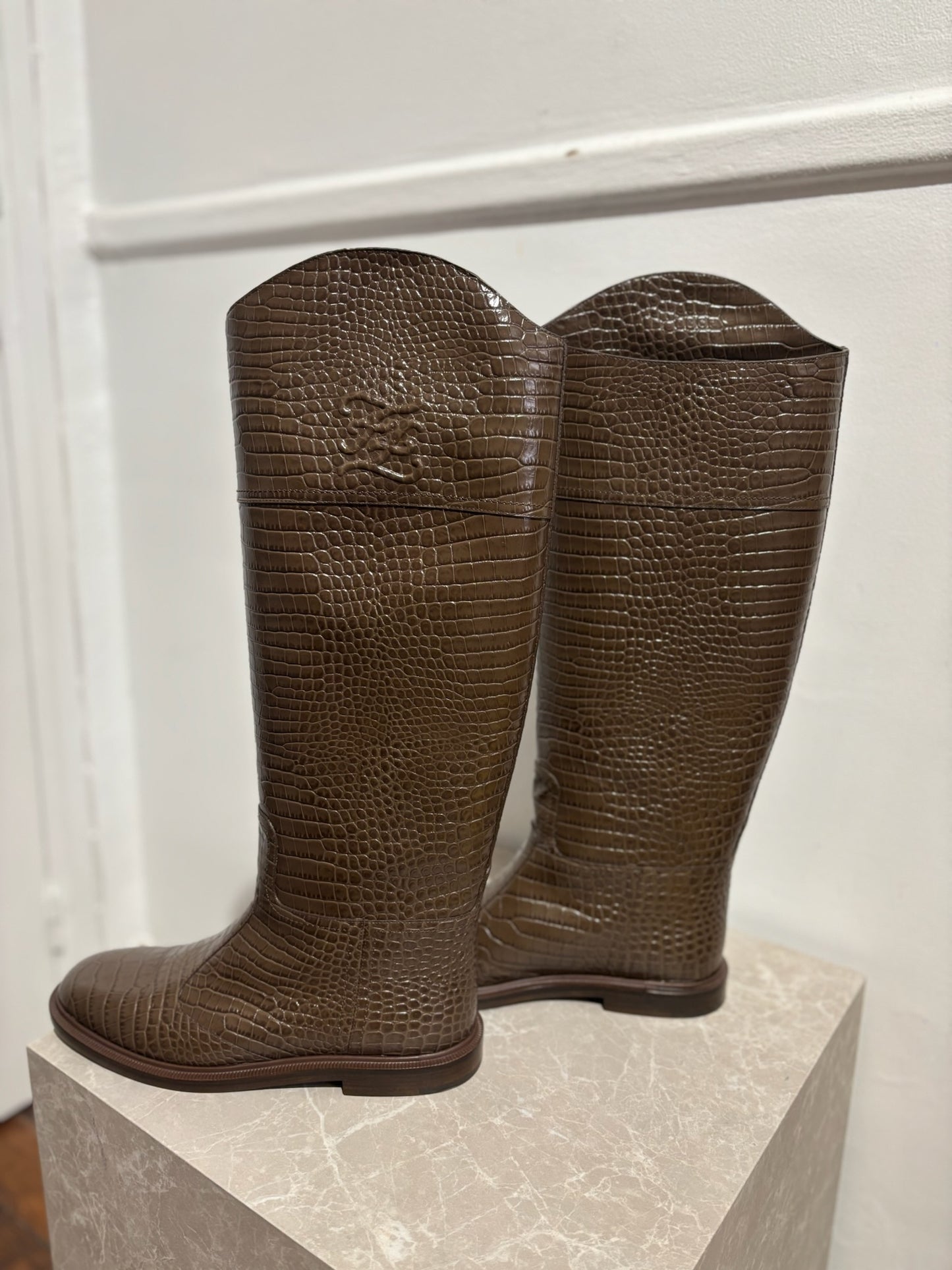 Bottes Fendi Marron Croco T.39 Neuf