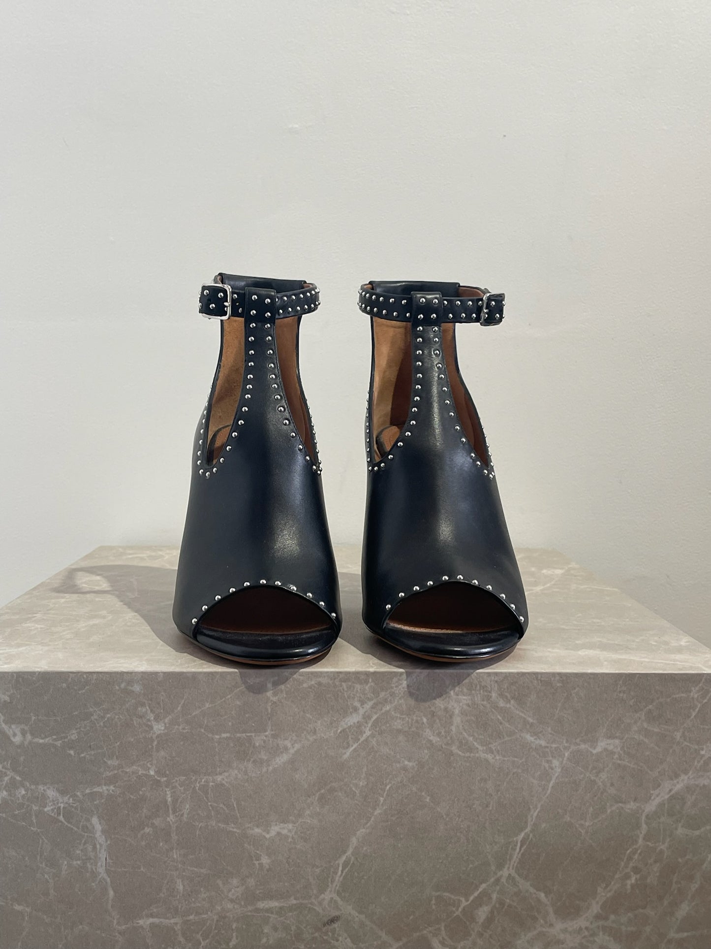 Bottines Givenchy noires T.40