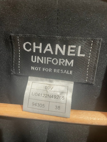 Veste Chanel noire T.38