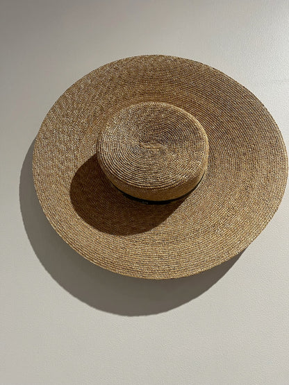 Chapeau Chanel en paille T.L NEUF
