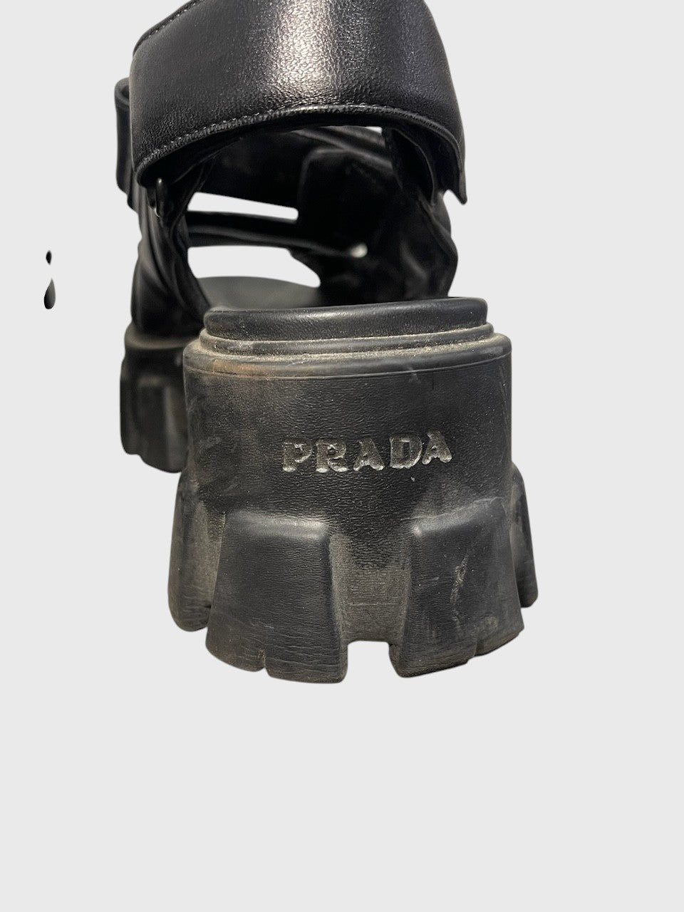 Sandales Prada noires T.37