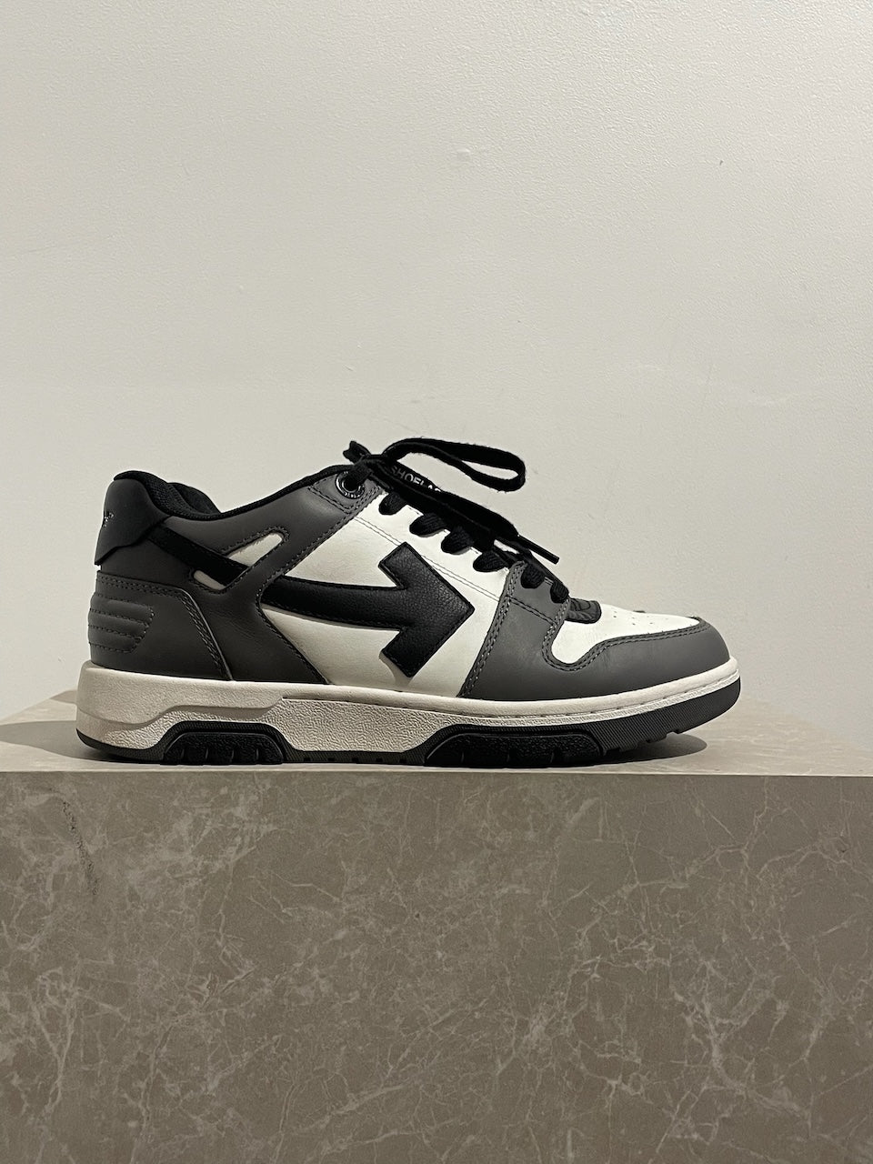 Baskets Off-White grises T.40