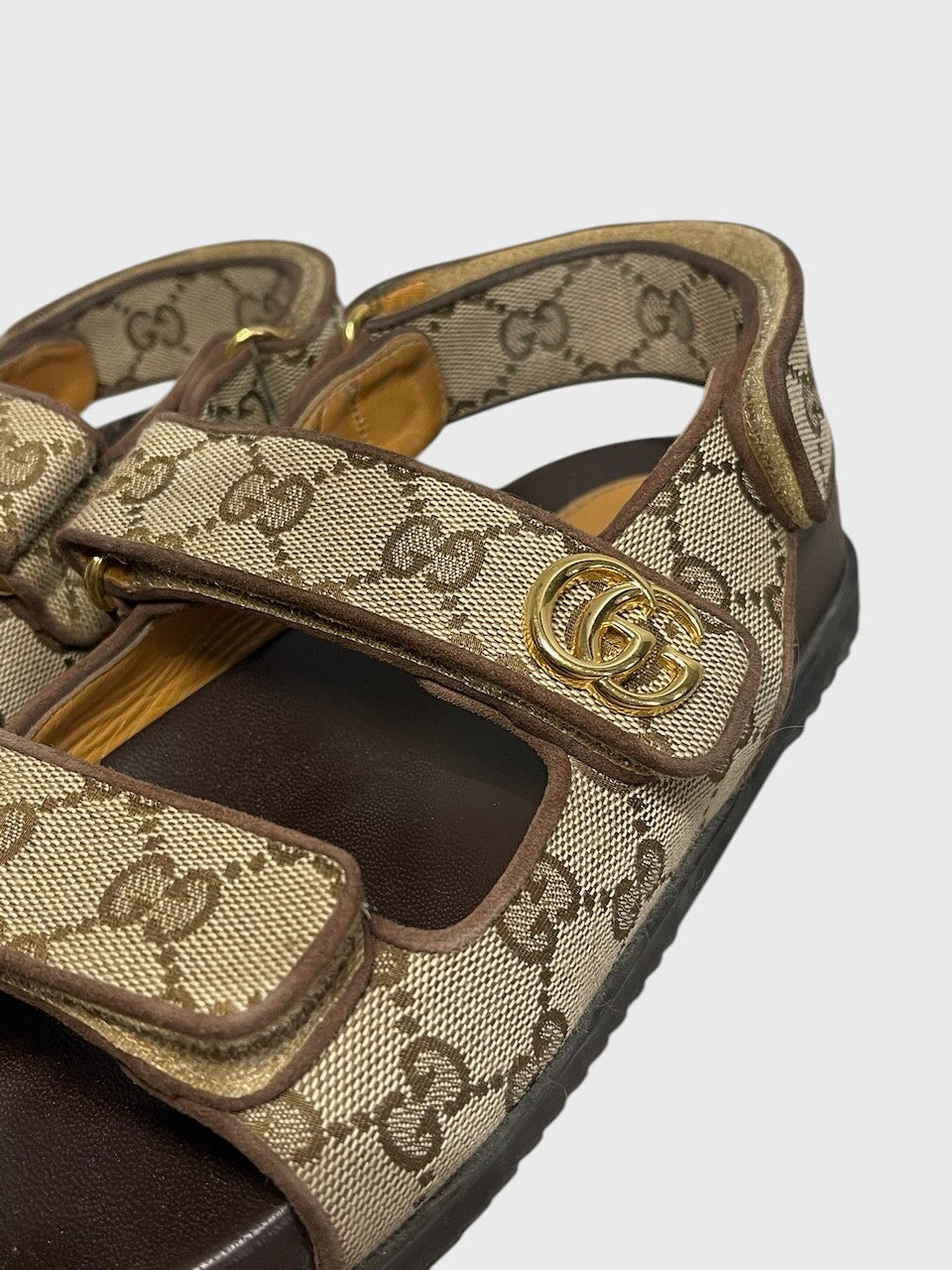 Sandales Gucci GG beige T 37